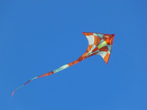 Flugdrachen am Himmel