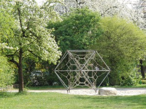 Spielplatz im Frühling