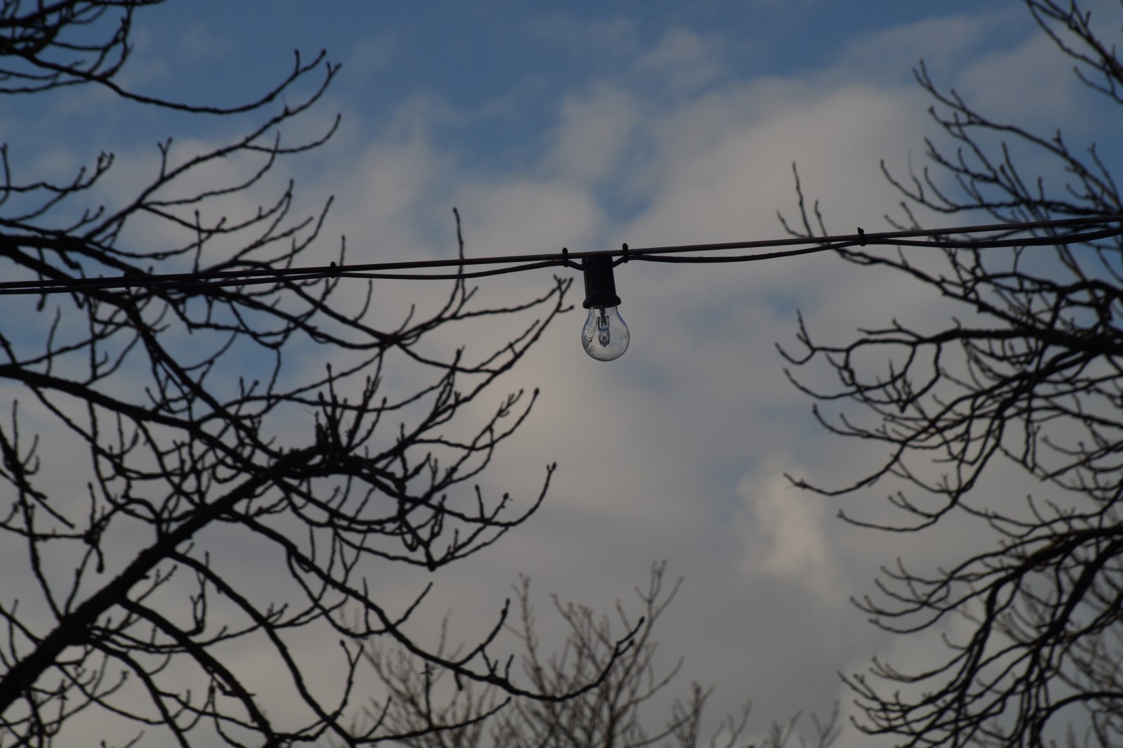 Einsame Glühbirne Einsame Glühbirne