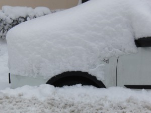 Auto im Schnee Auto im Schnee