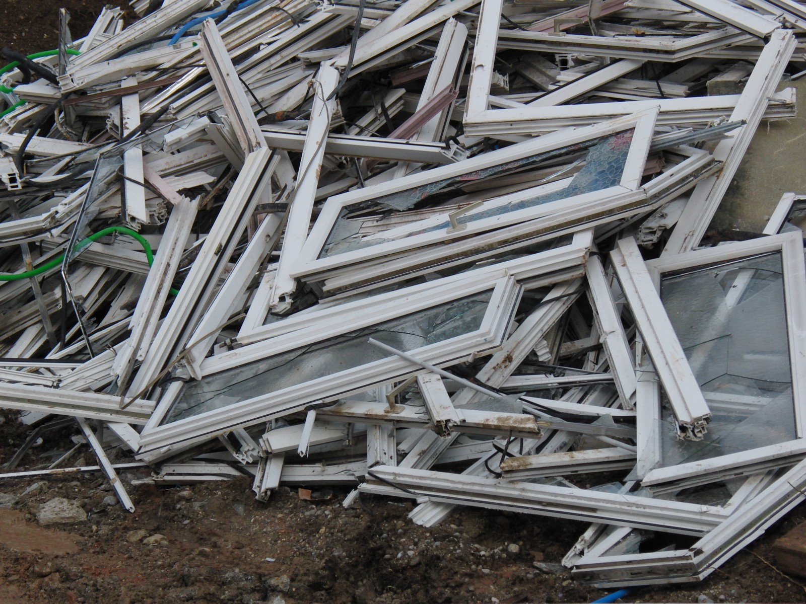 Kaputte Fensterrahmen Kaputte Fensterrahmen