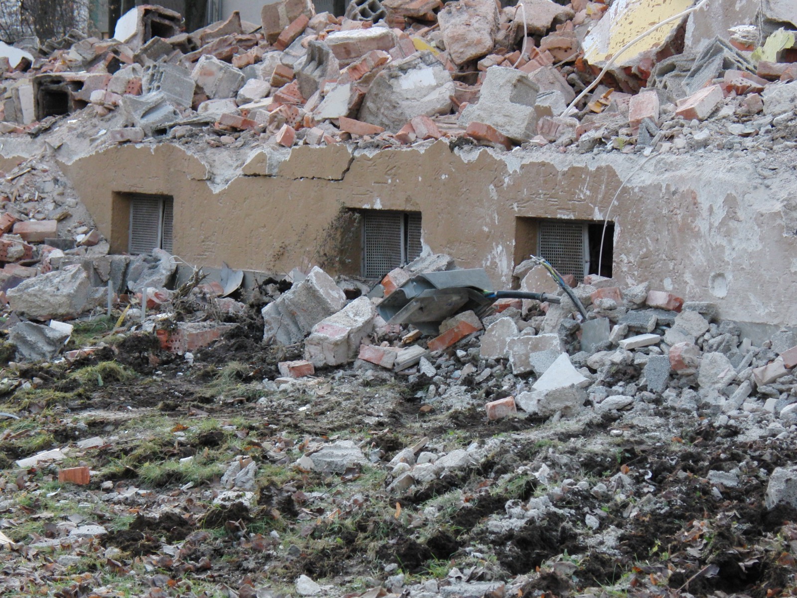 Nur noch der Keller da Nur noch der Keller da