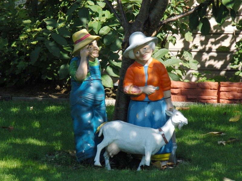  Bauernpaar Gartenfiguren