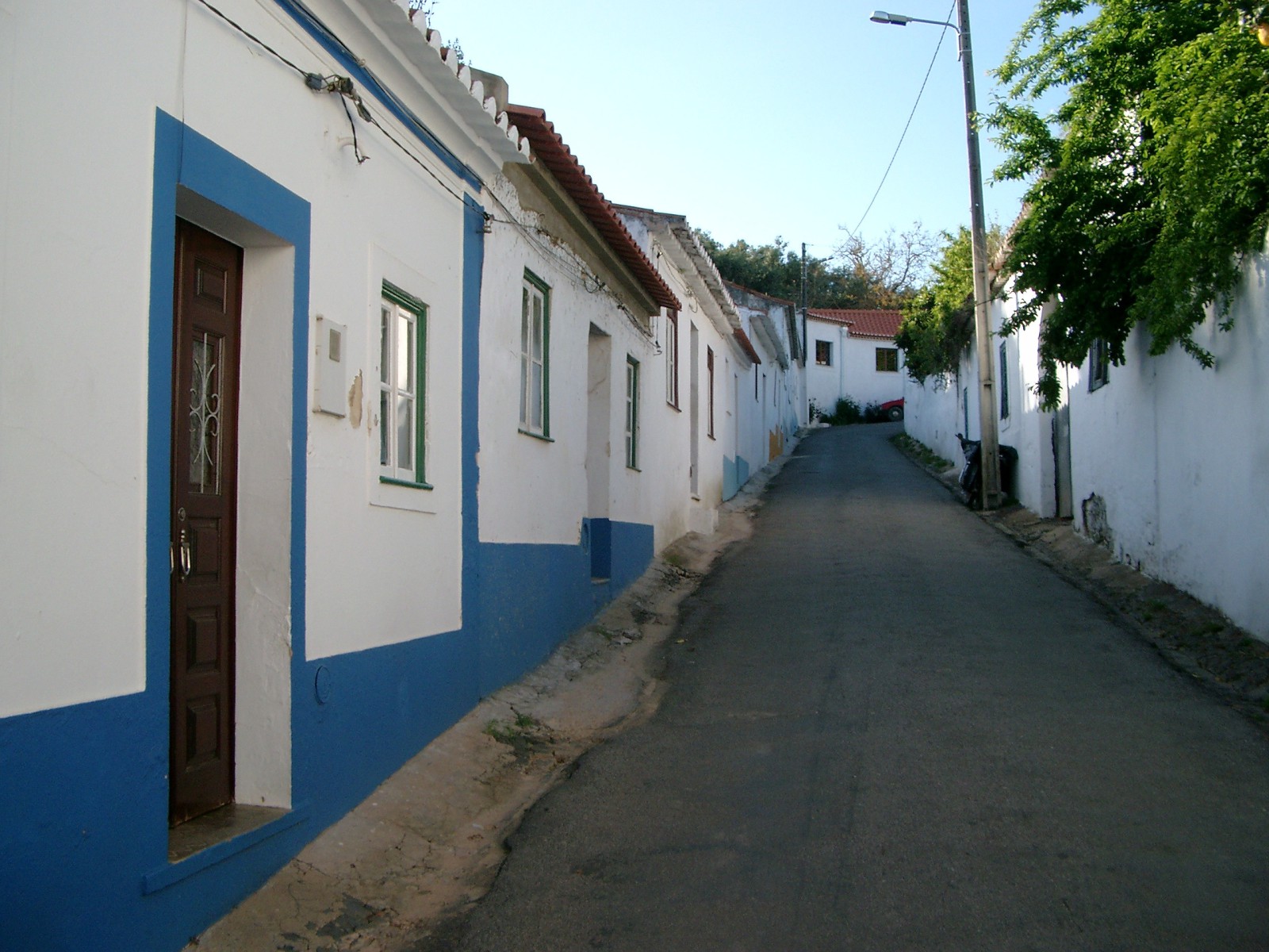 Dorfgasse in Portugal  Dorfgasse in Portugal