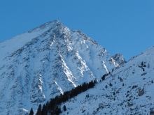 Bergspitze mit Schnee