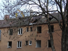 Abrisshaus mit Dachschaden